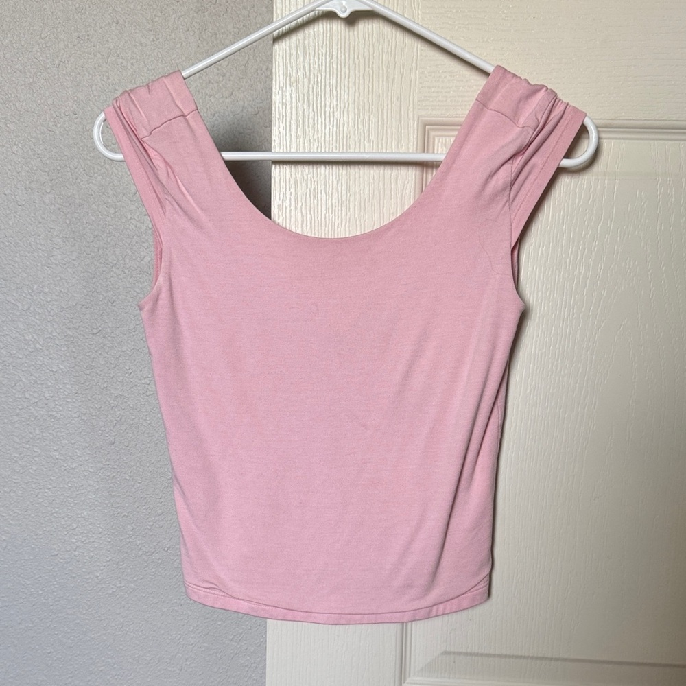 Pink Sleeveless And Backless Top